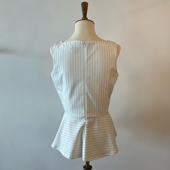 W by Worth White and Black Pinstripe Sleeveless Peplum Top - Size 0 - Picture 4 of 11